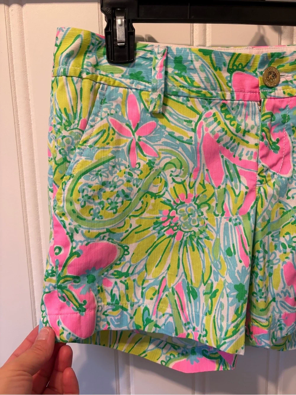 Lilly Pulitzer Callahan Vibrant Tropical Shorts Size 2 Resortwear Beachy Preppy